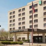 Фотография гостиницы Embassy Suites by Hilton Chicago North Shore Deerfield