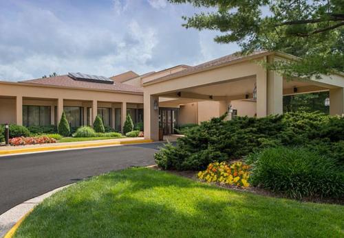 Фотография гостиницы Courtyard by Marriott Dulles Airport Herndon/Reston