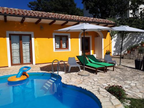 Фотография гостевого дома Family friendly house with a swimming pool Ripenda Verbanci, Labin - 16583