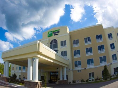 Фотография гостиницы Holiday Inn Express & Suites Havelock Northwest New Bern, an IHG Hotel