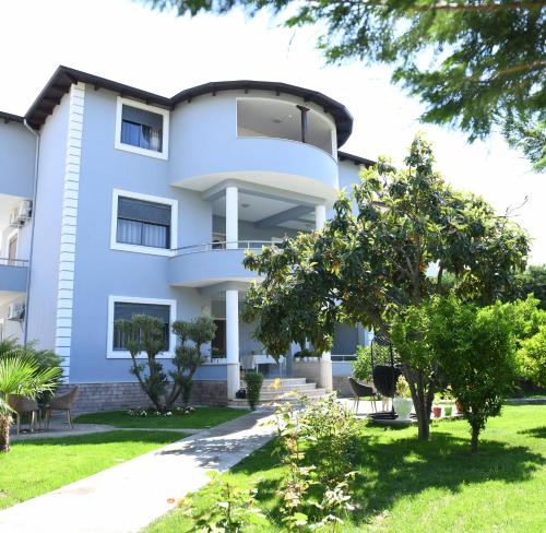 Фотография гостиницы Hotel Vila Arbri