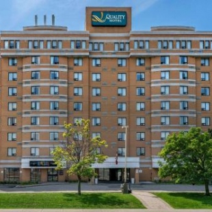 Фотография гостиницы Quality Inn and Suites Montreal East