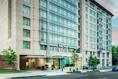 Фотография гостиницы Courtyard by Marriott Washington, D.C./Foggy Bottom