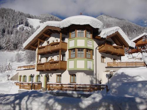 Фотографии гостиницы 
            Chalet Campiglio Imperiale Garnì