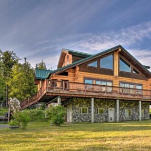 Фотография гостевого дома Legacy Mountain Lodge on 40-Acre Ranch with Views!