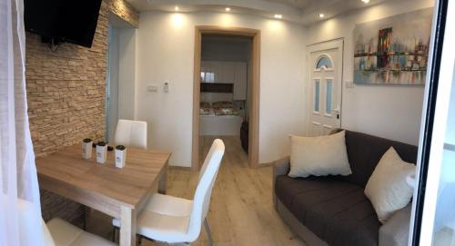 Фотография гостевого дома Sandra -Lopar