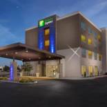 Фотография гостиницы Holiday Inn Express Visalia-Sequoia Gateway Area, an IHG Hotel