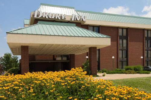 Фотография гостиницы Drury Inn & Suites St. Louis Fenton