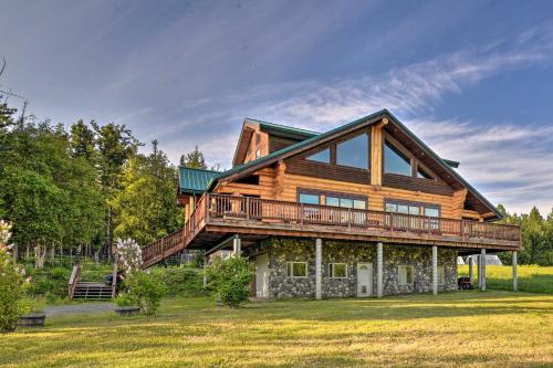 Фотография гостевого дома Legacy Mountain Lodge on 40-Acre Ranch with Views!
