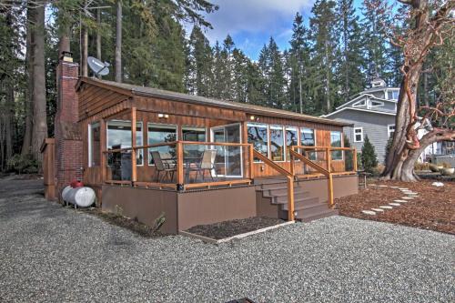 Фотографии гостевого дома 
            Gorgeous Poulsbo Waterfront Home on Liberty Bay!