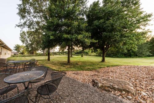 Фотография гостиницы Super 8 by Wyndham Higginsville