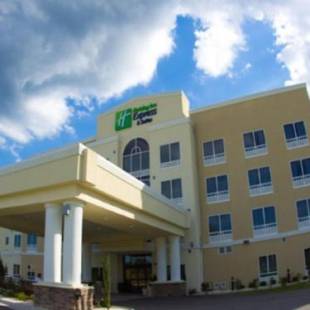 Фотографии гостиницы 
            Holiday Inn Express & Suites Havelock Northwest New Bern, an IHG Hotel