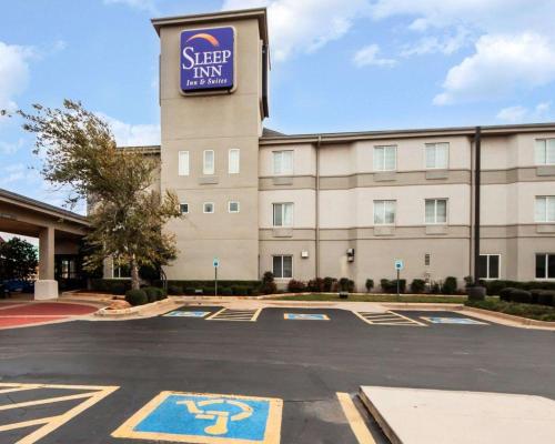 Фотография гостиницы Sleep Inn & Suites Edmond near University