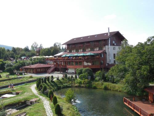 Фотография гостиницы Complex Pastravaria Albota