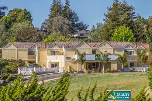 Фотография гостиницы Quality Inn & Suites Capitola