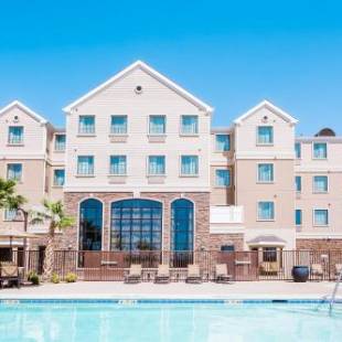 Фотографии гостиницы 
            Staybridge Suites El Paso Airport, an IHG Hotel