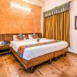 Фотография гостиницы FabExpress Global Inn Hussain Ganj