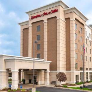 Фотографии гостиницы 
            Hampton Inn & Suites Cleveland-Beachwood