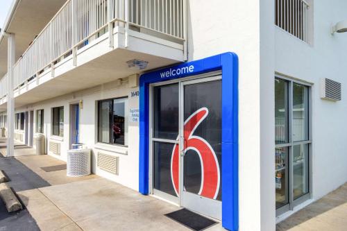 Фотография гостиницы Motel 6-Redding, CA - Central