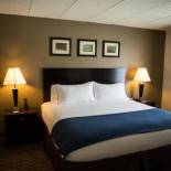 Фотография гостиницы Holiday Inn Express Milford, an IHG Hotel