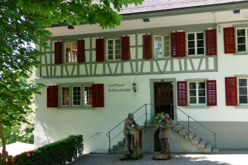 Фотография гостиницы Gasthaus Schlosshalde