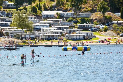 Фотография базы отдыха Lagunen Cottages and Hostel