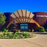 Фотография гостиницы DoubleTree by Hilton Hotel & Spa Napa Valley - American Canyon