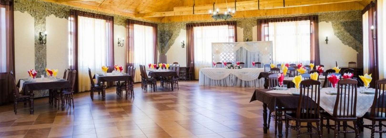 Фотография банкетного зала Озеро Удачи