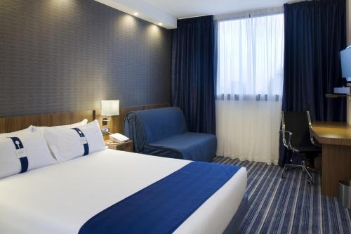 Фотография гостиницы Holiday Inn Express Bilbao Airport, an IHG Hotel