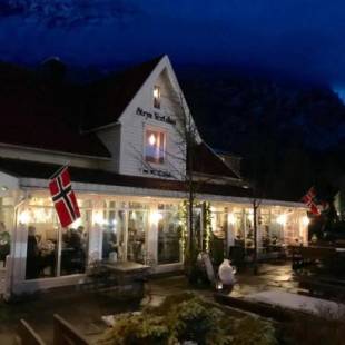 Фотографии гостевого дома 
            Stryn Kaffebar & Vertshus