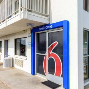 Фотографии гостиницы 
            Motel 6-Redding, CA - Central