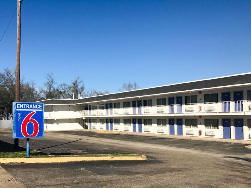 Фотографии гостиницы 
            Motel 6-Lufkin, TX