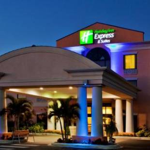 Фотографии гостиницы 
            Holiday Inn Express Lake Okeechobee, an IHG Hotel