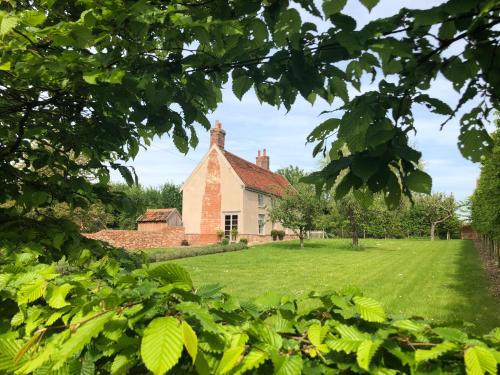 Фотография гостевого дома Retreat East