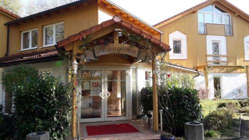 Фотография гостиницы Hotel Rosengarten Leipzig-Naunhof