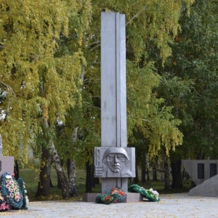 Фотография памятника Памятник Воинам-землякам, погибшим на фронтах ВОВ