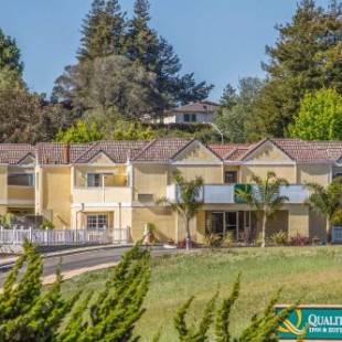 Фотографии гостиницы 
            Quality Inn & Suites Capitola