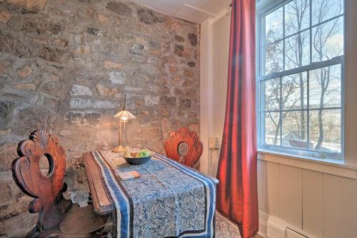 Фотографии гостевого дома 
            Charming Getaway Less Than 1 Mi to Downtown Lambertville!