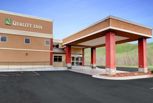 Фотография гостиницы Quality Inn Asheville Downtown Tunnel Rd