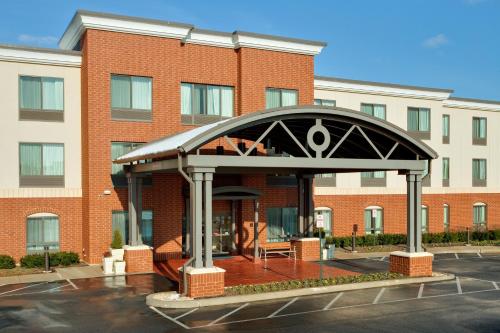 Фотография гостиницы Holiday Inn Express Hotel & Suites Bethlehem Airport/Allentown area, an IHG Hotel