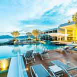 Фотография гостиницы Crest Resort & Pool Villas - SHA Extra Plus