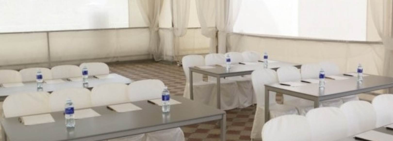 Фотография комнаты для переговоров Белоснежный