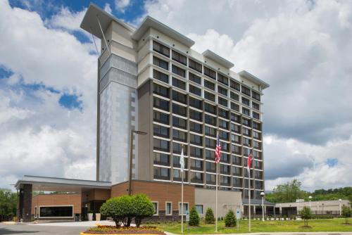 Фотография гостиницы Doubletree By Hilton Raleigh Crabtree Valley