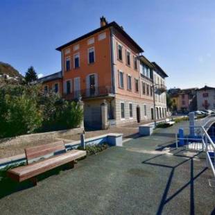 Фотографии гостевого дома 
            Residenza di Prestigio In Riva al Lago Marone Primo Piano