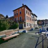 Фотография гостевого дома Residenza di Prestigio In Riva al Lago Marone Primo Piano