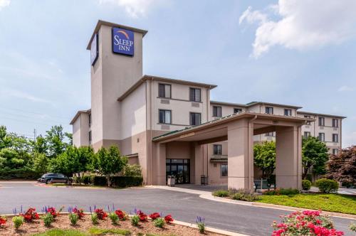 Фотография гостиницы Sleep Inn & Suites Harrisonburg near University