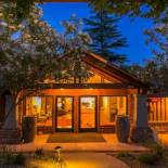 Фотография гостиницы Driftwood Lodge - Zion National Park - Springdale