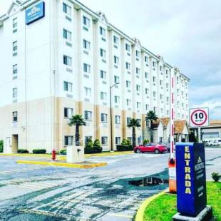 Фотографии гостиницы 
            Microtel Inn and Suites Toluca