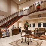 Фотография гостиницы Best Western Plus Lake Elsinore Inn & Suites