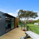 Фотография гостевого дома Calapso Cottage - Waikanae Beach Holiday Home